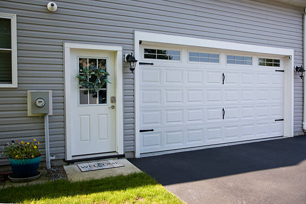 24/7 Emergency Garage Door Panel Replacement experts in Friday Harbor, WA